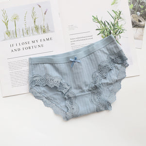 One-piece cotton lace mid-pants