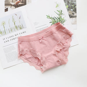 One-piece cotton lace mid-pants