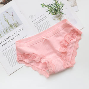 One-piece cotton lace mid-pants