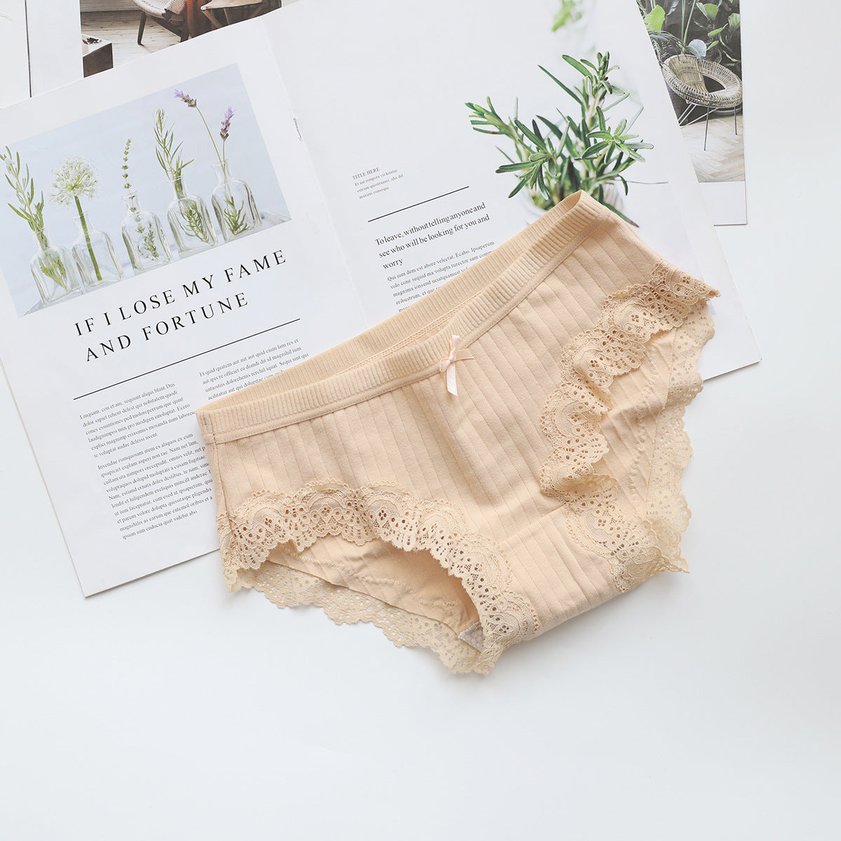 One-piece cotton lace mid-pants