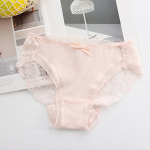 One cotton lace underpants