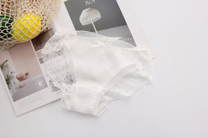 One cotton lace underpants