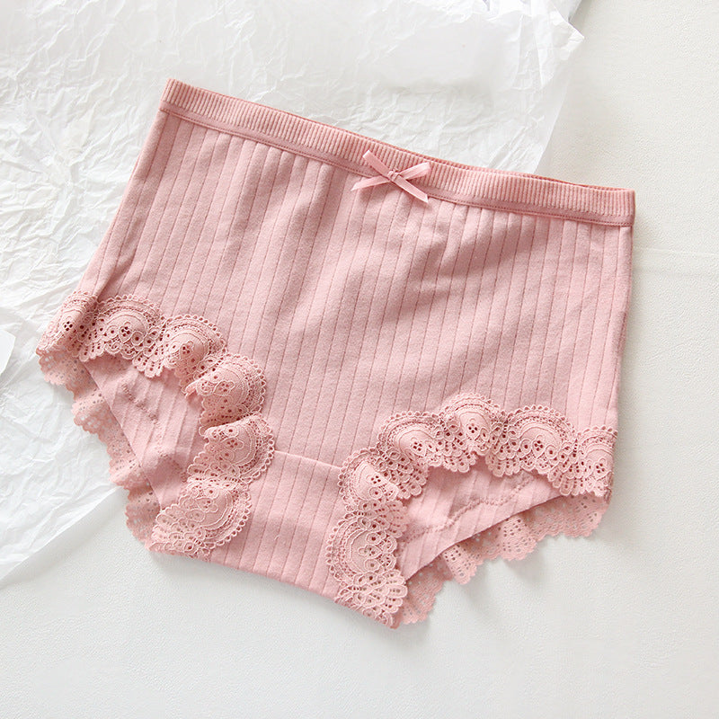 One high-waisted lace briefs made of cotton