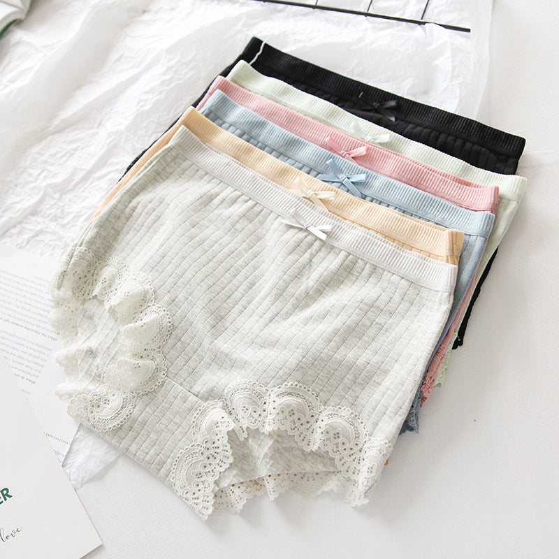 One high-waisted lace briefs made of cotton