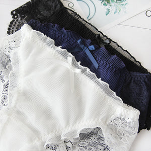 One cotton lace underpants