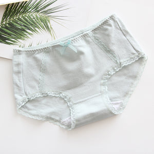 One-piece high-waisted lace briefs made of cotton